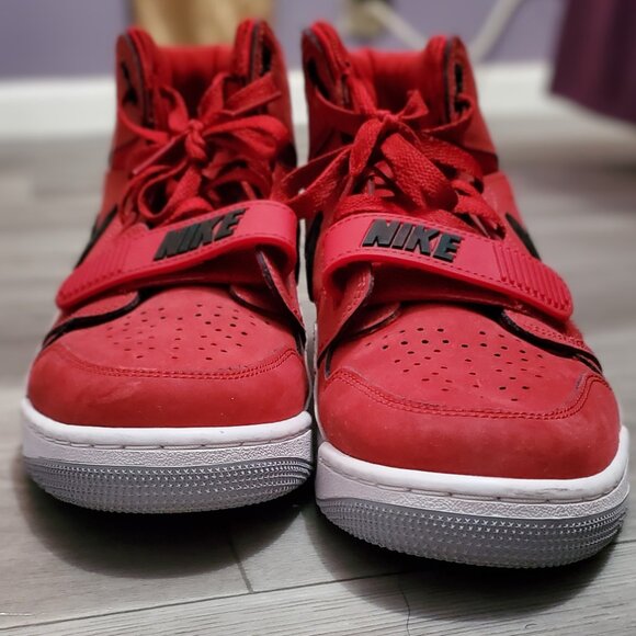 Nike Air Jordan Legacy 312 Toro AV3922-601 Basketball Shoes Mens SZ: 8.5 - Picture 2 of 6